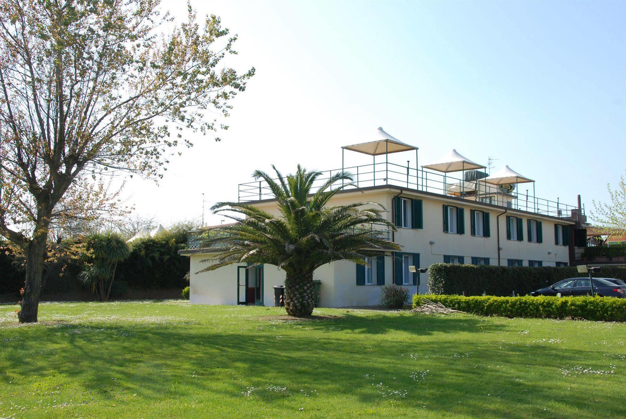 Hotel Turandot Torre del Lago Puccini Dış mekan fotoğraf