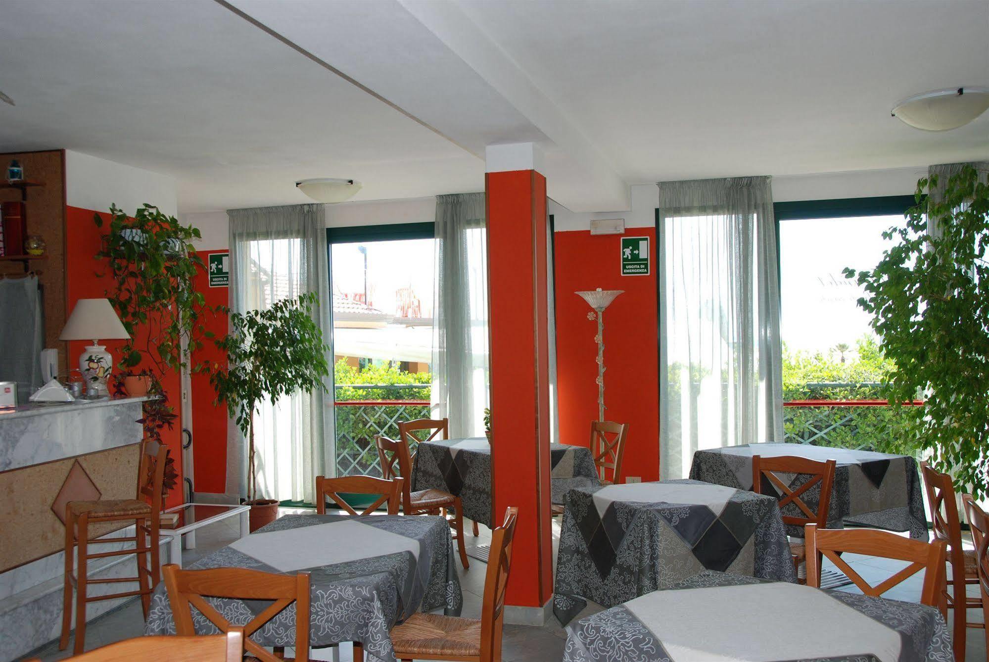 Hotel Turandot Torre del Lago Puccini Dış mekan fotoğraf